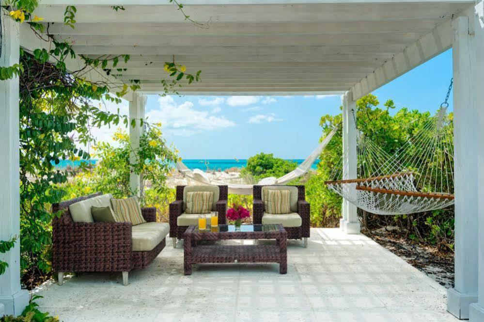 Grandview On Grace Bay Hotel Exterior photo